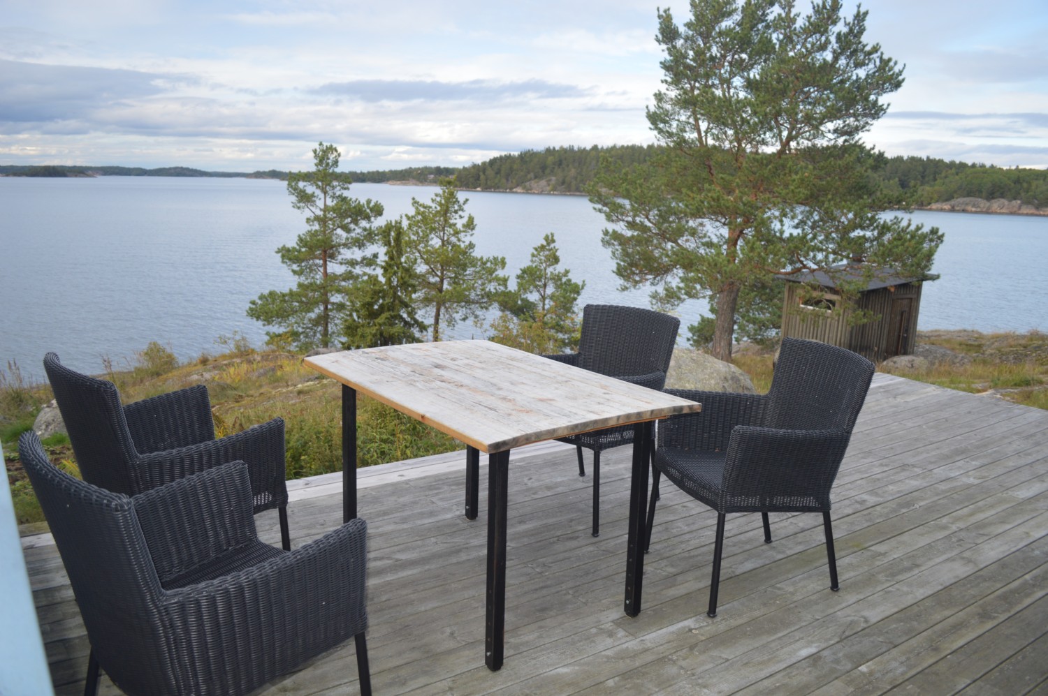 Altanen vid stugan/ Terrace by the cottage 