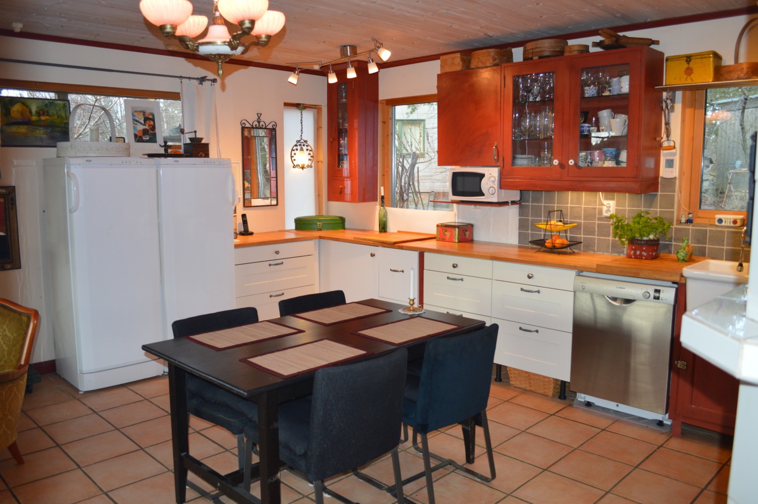 Välutrustat kök/ Well equipped kitchen