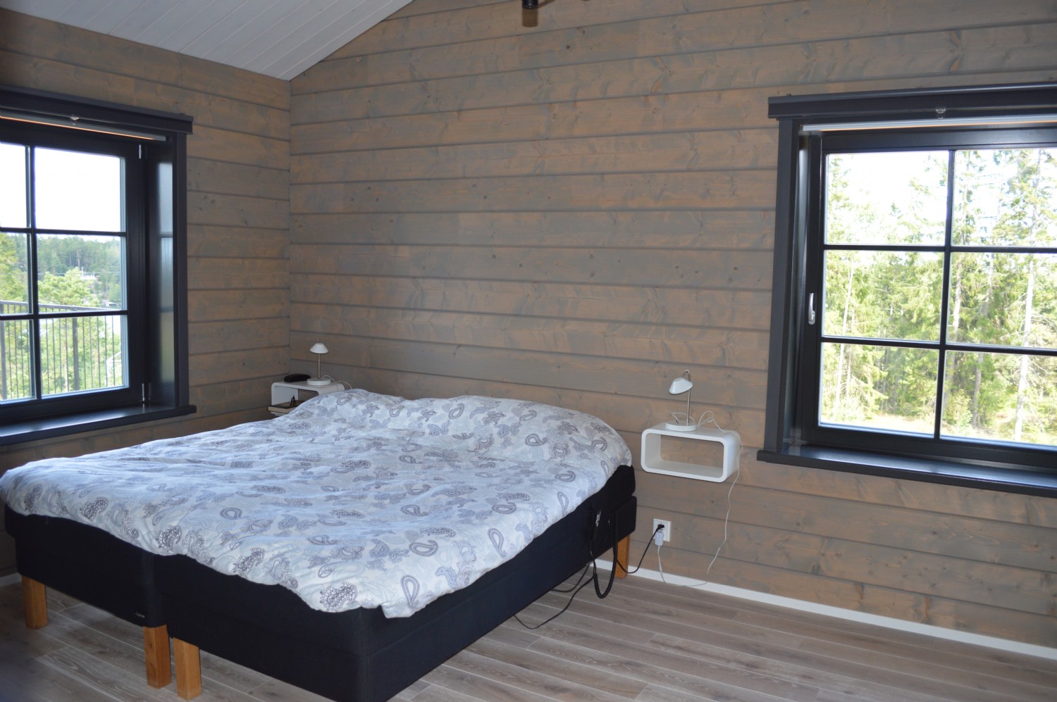 Sovrum 2 nedervåning / Bedroom 2 entrence floor