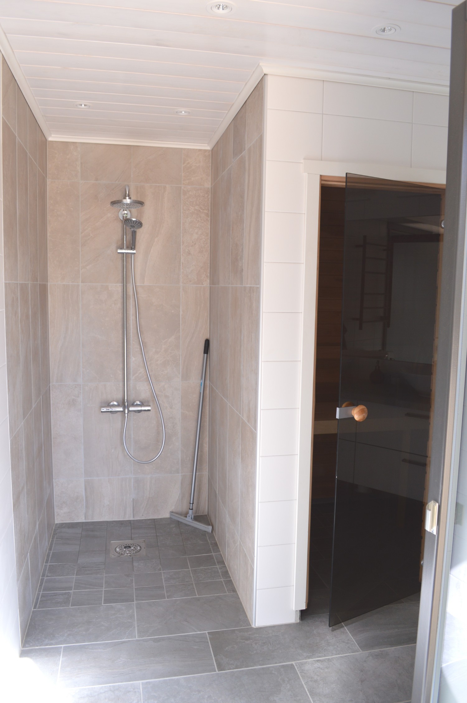 Badrum 2 /Bathroom 2