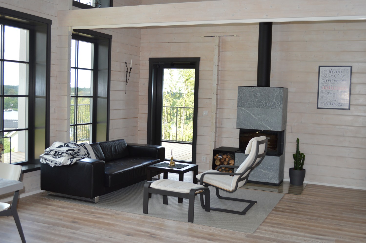 Allrum nere / Livingroom downstairs
