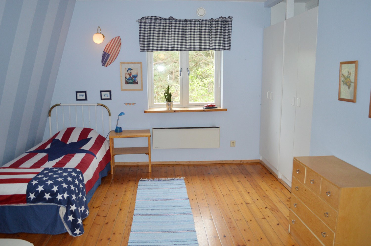 .V. Sovrum 3/ Upper floor Bed room 3 