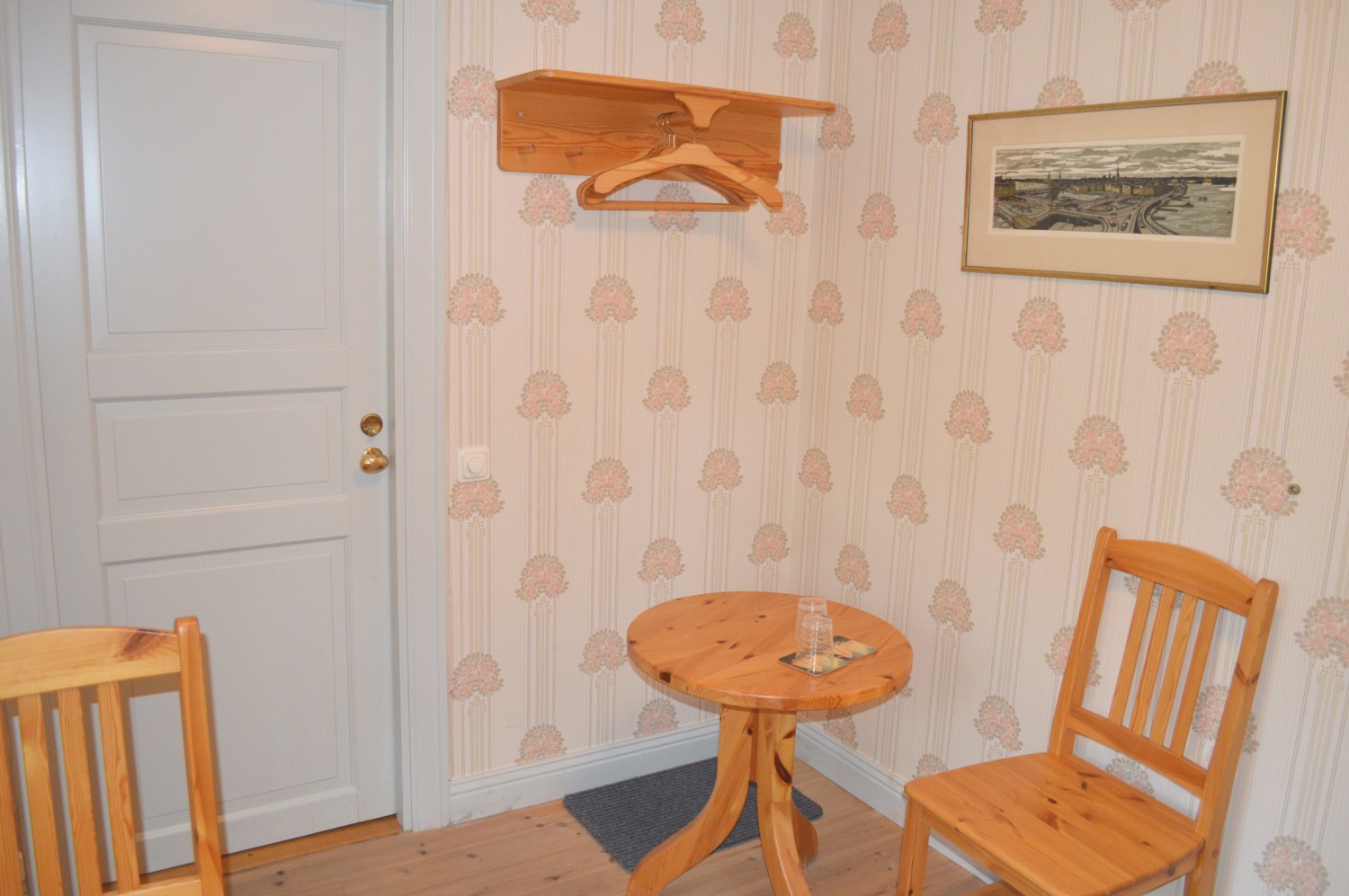 Exempel sovrum med våningssäng/ Bed room with bunk bed