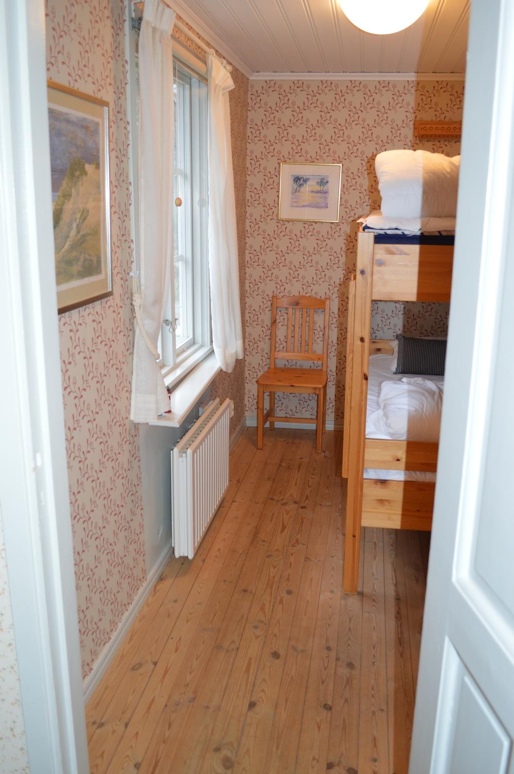 Våningssäng (resårmadrasser) / Bunk bed with spring matrasses