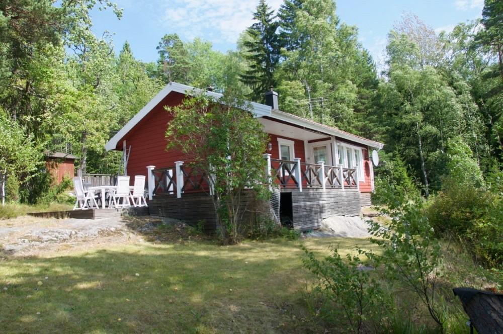 Huset mot sjsidan/ House facing the lake 