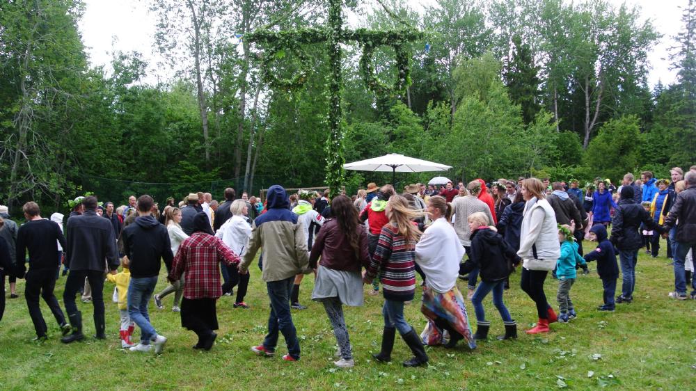 Midsommar/ Midsummer celebrations at Sderra 