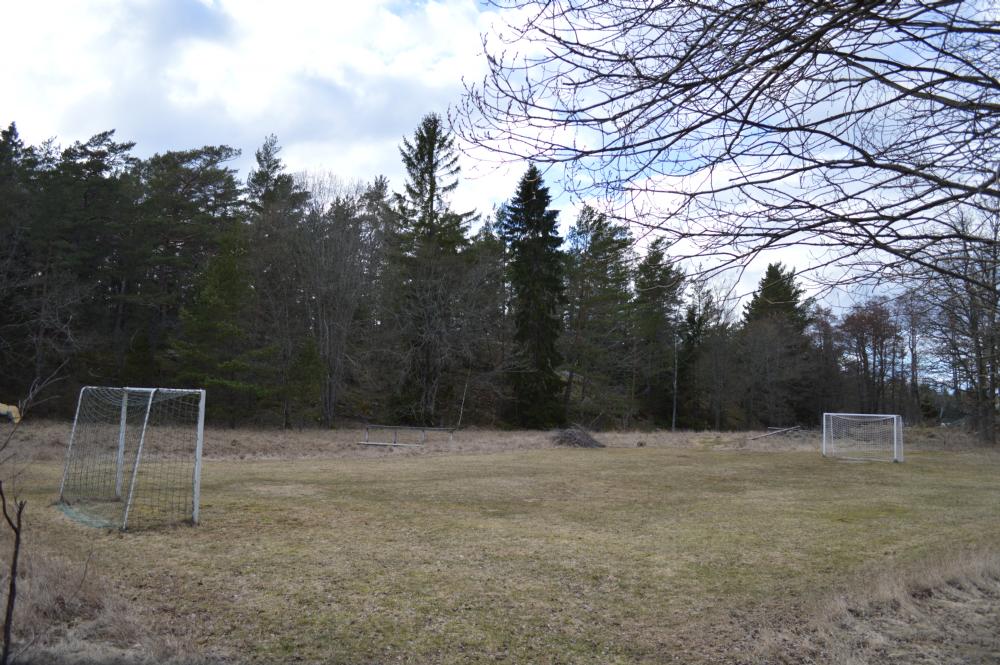 Fotbollsplan för området / Soccerfield for the neighbourhood