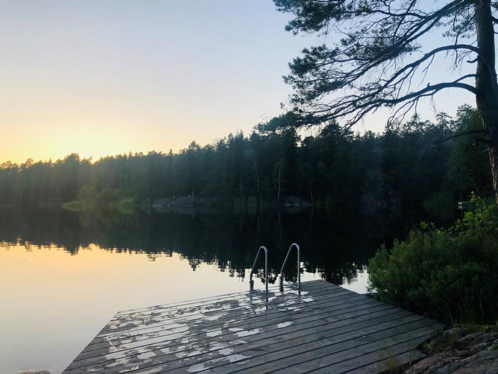 Bodatorpsjön 80 m. nedan stugan/ Bodatorp lake down the cottage
