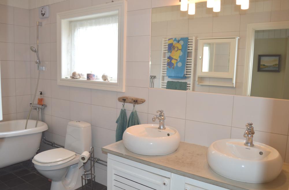 Badrum entréplan / Bath room entrance floor
