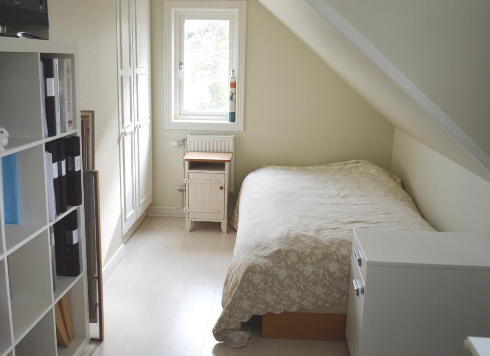 Sovrum 3 (kontoret)/ Bed room 3 (home office)