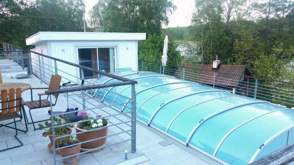 Bastuhus och pool/ Sauna house and swimming pool