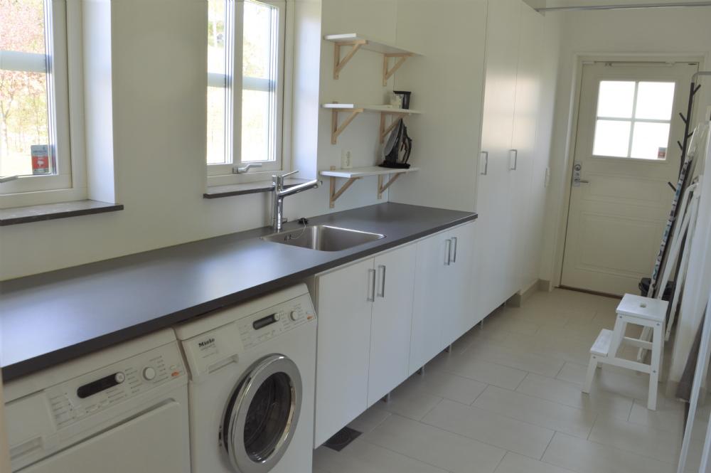 Tvttstuga/ Laundry room 