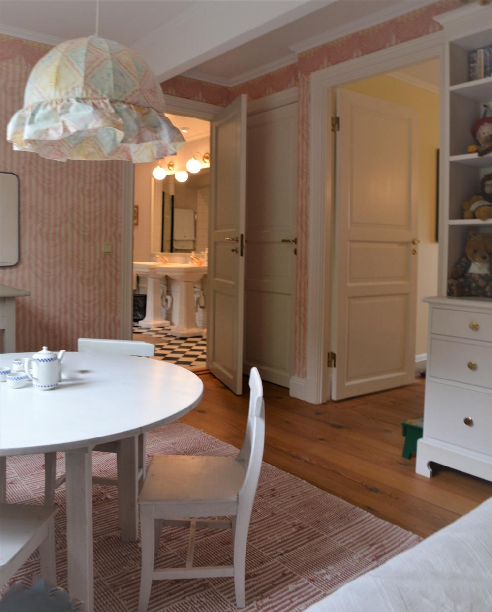Sovrum 2/ Bed room 2 