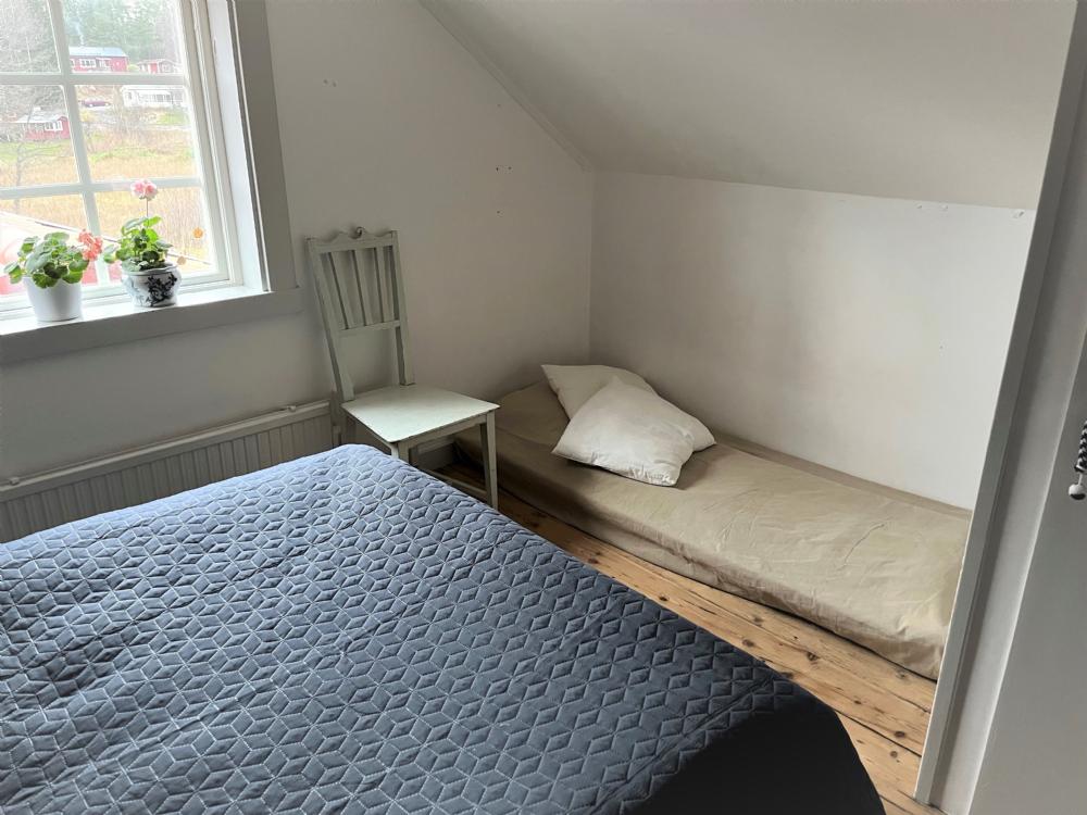 Madrassen kommer att bytas till enkelsng/ Madrass will be changed to single bed. 