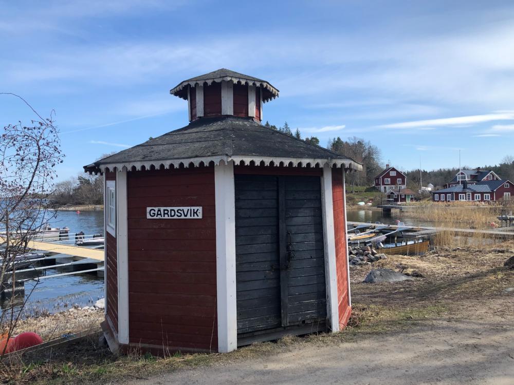 Ta en vacker promenad till Grdsvik 