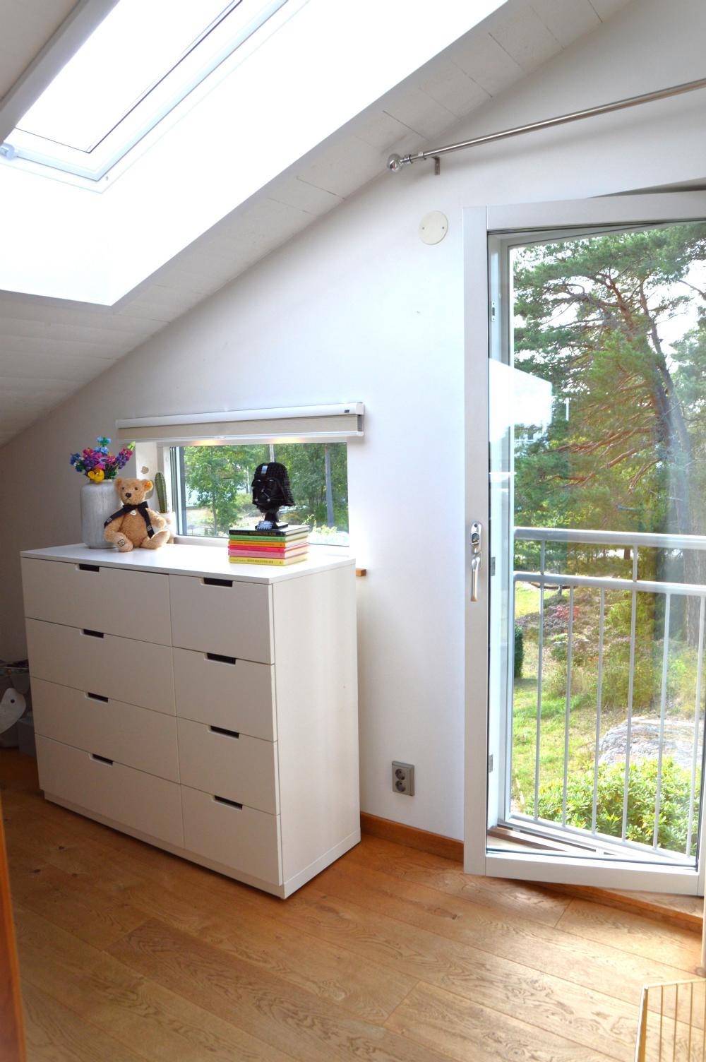 Sovrum 3 .V/ Bedroom 3 upper floor 