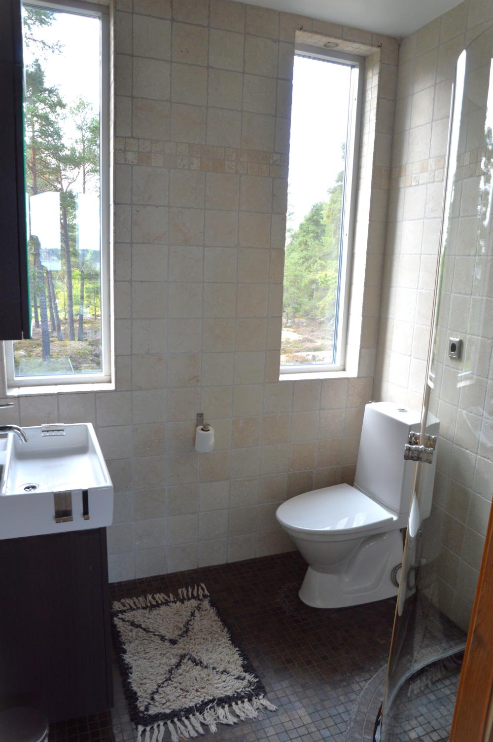 Badrum .V/ Bath room upper floo 