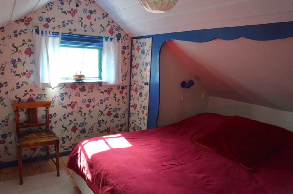.V sovrum/ Upper floor bed room 