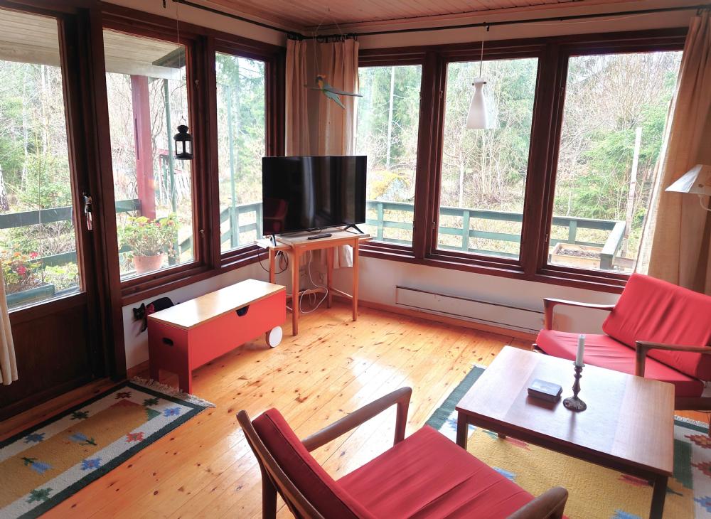 Vardagsrum, utg. altan/ Living room, with a terrace door 