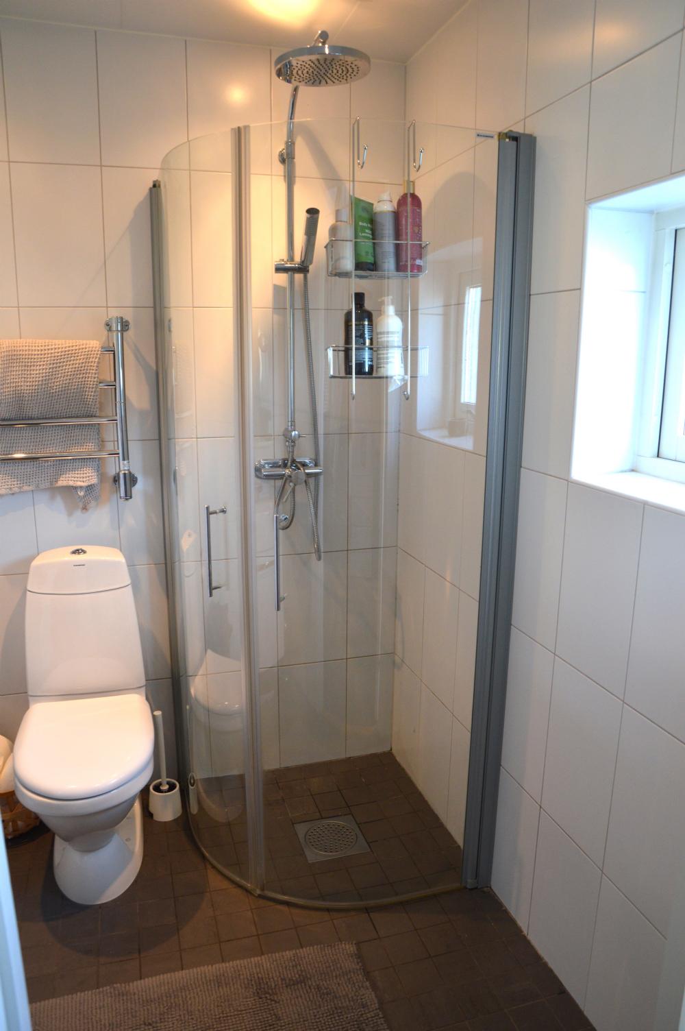 N.V badrum/ Entrance floor bath room