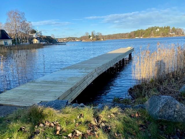 Brygga med badstege 