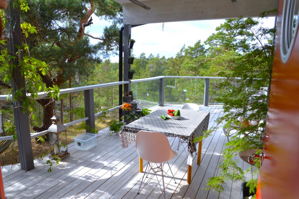 Altan vid entr/ Terrace by the entrance 
