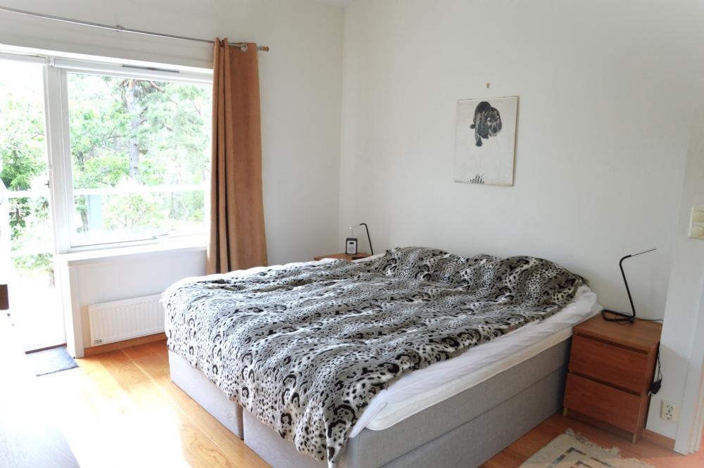 Sovrum 3 dubbelsng/ Bed room 3 Double bed 