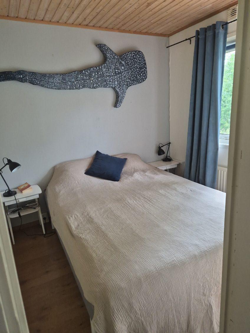 Sovrum med dubbels�ng / Bedroom with a double bed&nbsp;