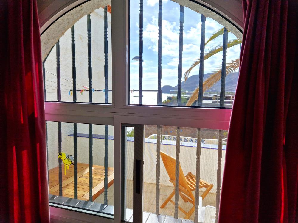 Vy och uteplats nederv�ningen/ View and terrace bottom floor &nbsp;